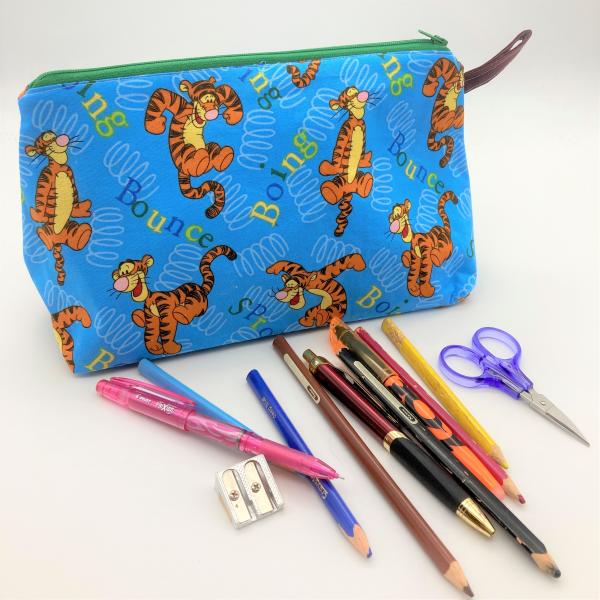 Disney Themed Wide Bottomed Zipper Pouch Large picture