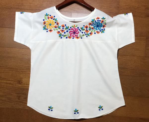 Women’s Floral Embroidered Top picture