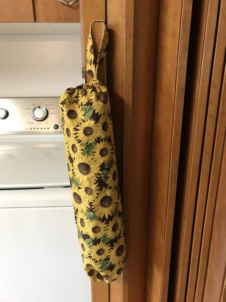 Sunflower plastic bag holder