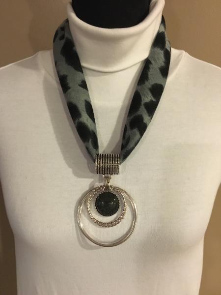 Animal Stretch Necklace