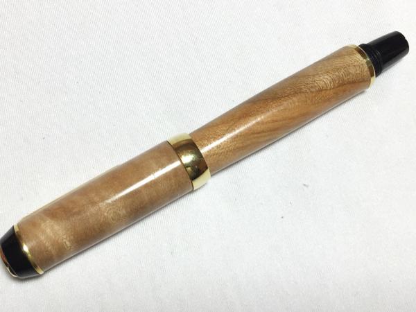 Havana style rollerball pen made with Maple.