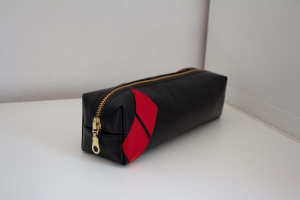 Handmade leather pencil case ("carreaux")