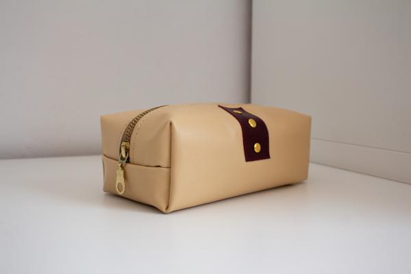 Handmade leather bag/pouch ("beige et bordeaux")