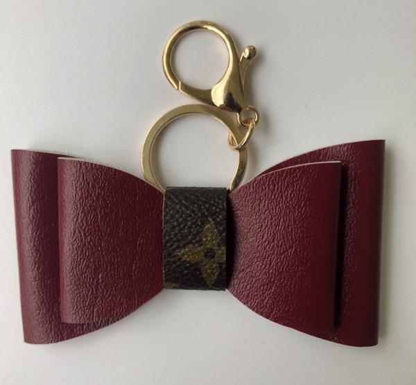 LV Bow repurposed Louis bag accessory picture