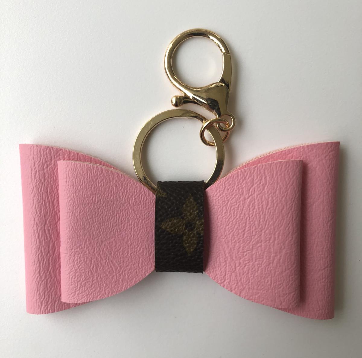 LV Bow repurposed Louis bag accessory picture
