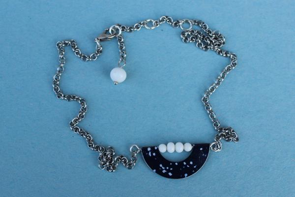 N500 Blue & White Tin Necklace picture