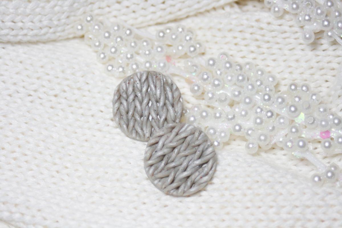 Knit Midi Studs picture