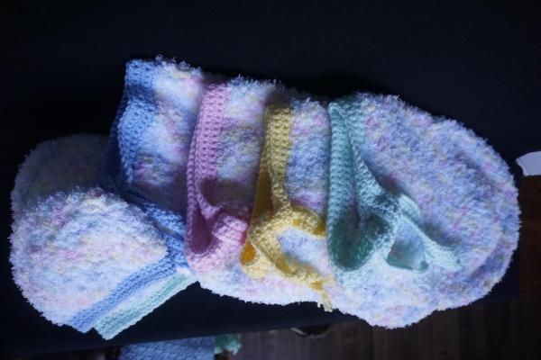 Newborn Bunting and Hat Set picture