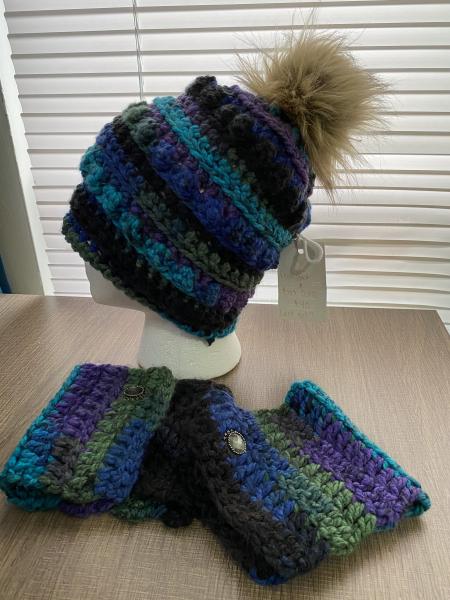Chunky Hat and Boot Cuffs Set