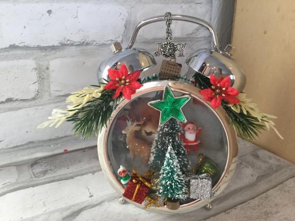 Silver joy clock picture