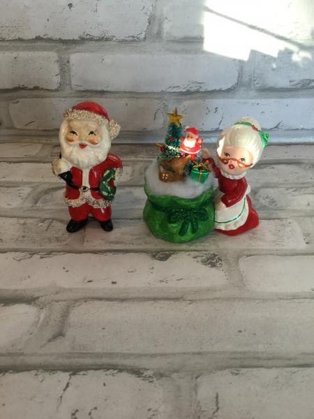 Lefton Mrs. Claus and Santa