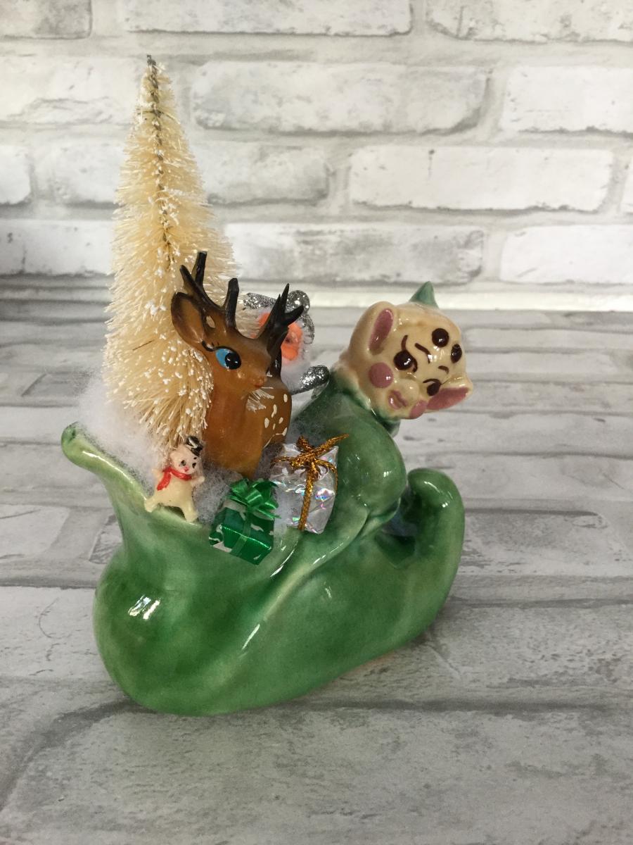 Green elf shoe picture