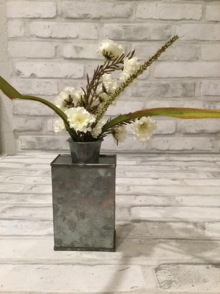 Tin grow vase picture