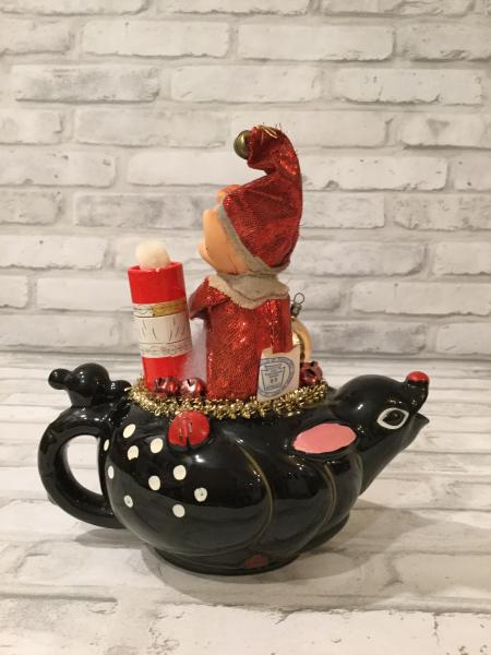 Japan reindeer tea pots picture