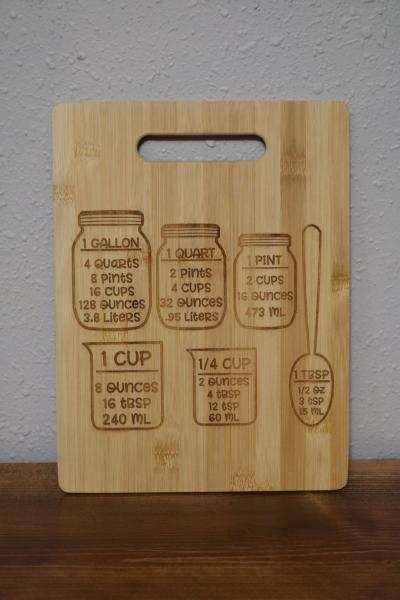 Bamboo cutting board with engraved measurements (#105) picture