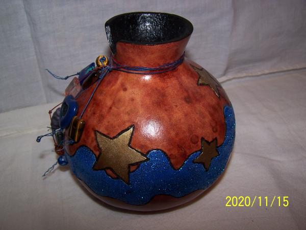 Gourd with Wood burning picture