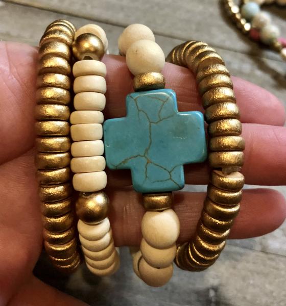 Wood bead and turquoise stretch bracelet picture