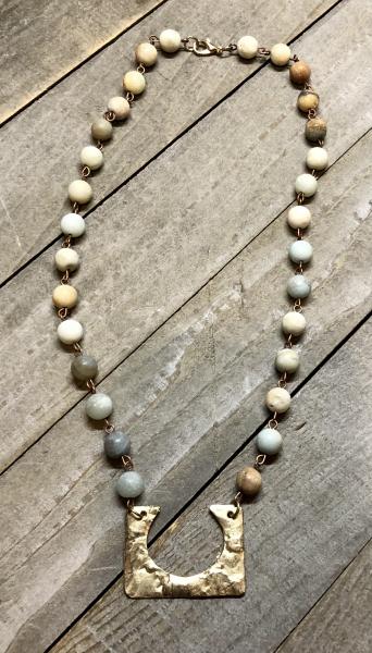 8mm amazonite and brass short necklace picture