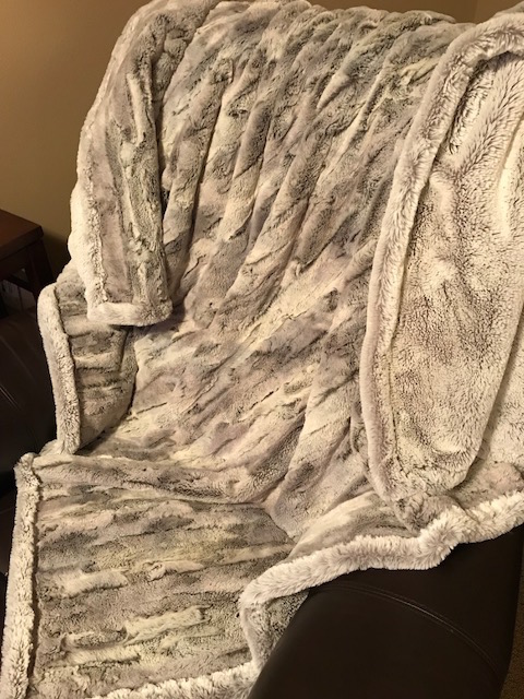 Silver Fox Minky / Silver Ivory Tip Minky XL Throw (gray, ivory) picture