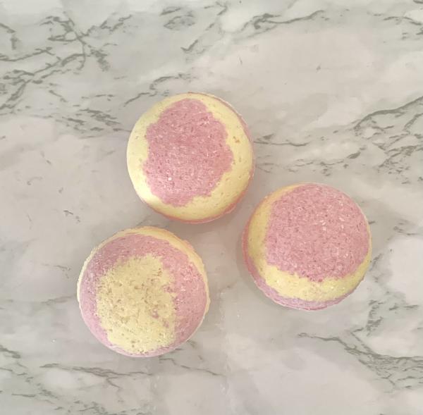 Strawberry Lemonade Bath Bomb