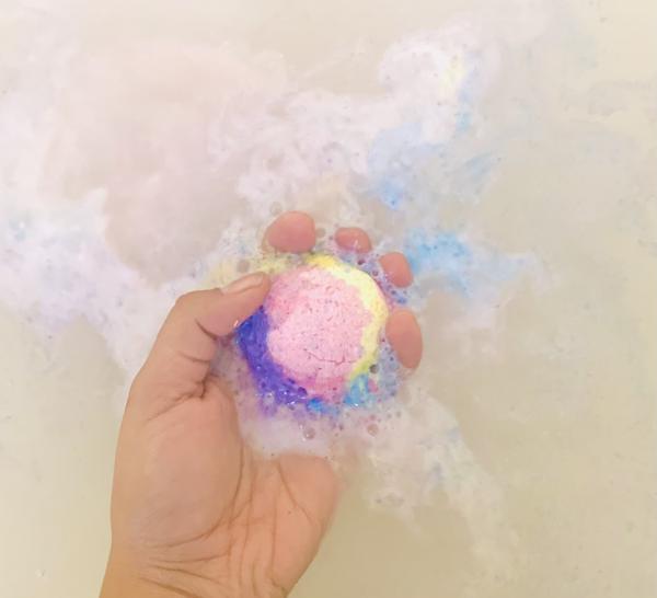 Unicorn Bath Bomb picture