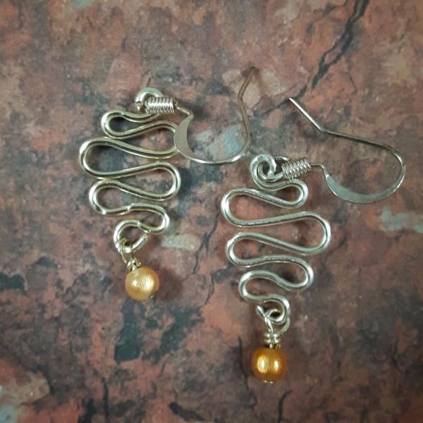 Curvy Wire Earrings w/ Gold Beads
