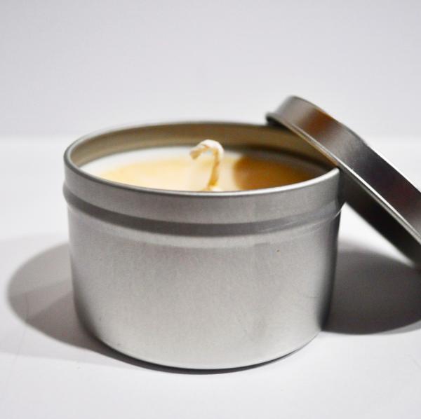 Warm Vanilla Caramel 6oz Tin Candle picture