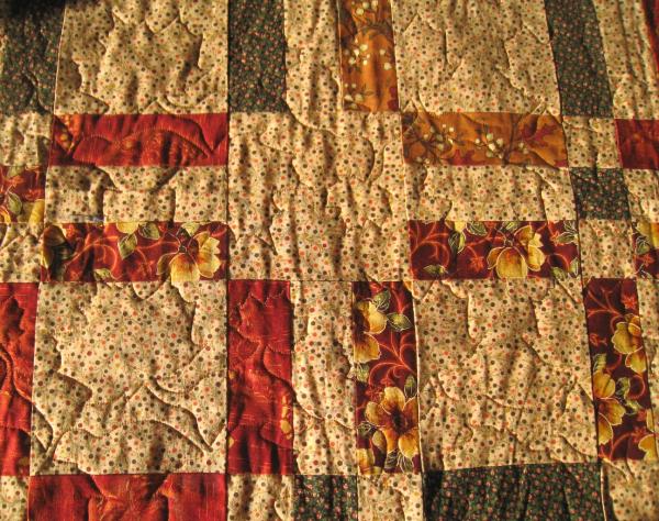BEAUTIFUL AUTUMN QUILT Fall Colors Blanket for Queen Size Bed Leaves Quilt Design Fall Home Decor or Hunter's Lodge Maple Leaf Quilt Pattern picture