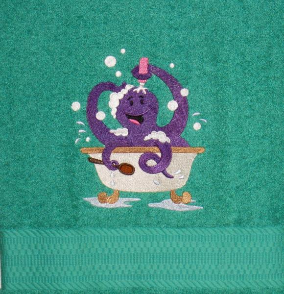 BATHING OCTOPUS Bath Towel - Colorful Octopus in a Bathtub Bath and Hand Towel Set picture