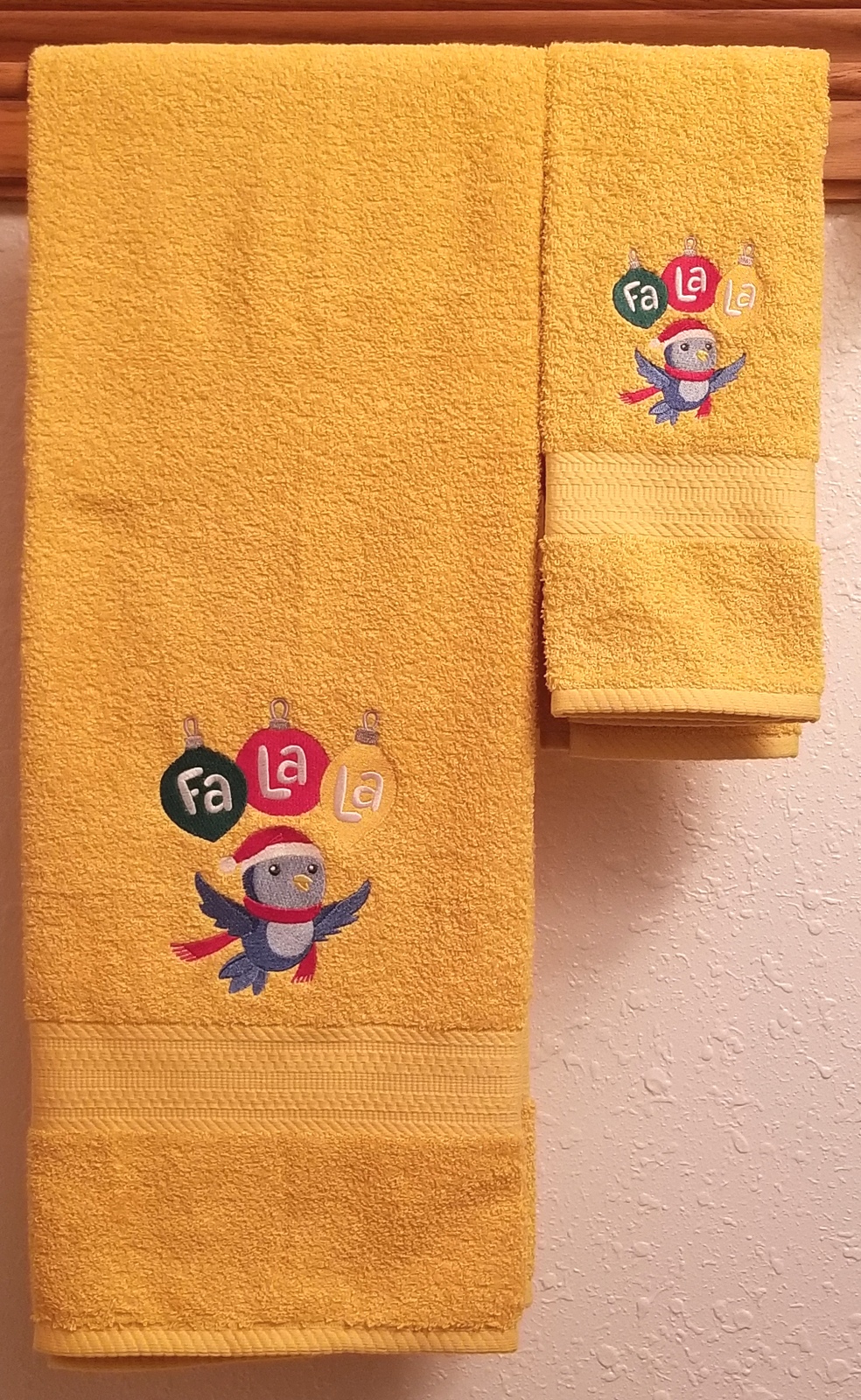 Christmas  Bluebird Towels picture