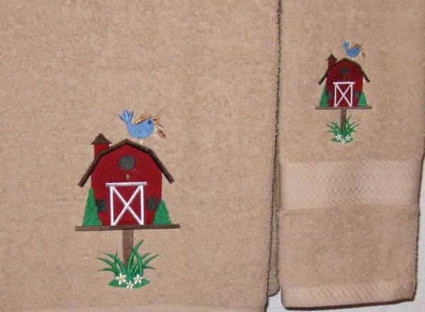 BIRDHOUSE BARN Bath and Hand Towel Set picture