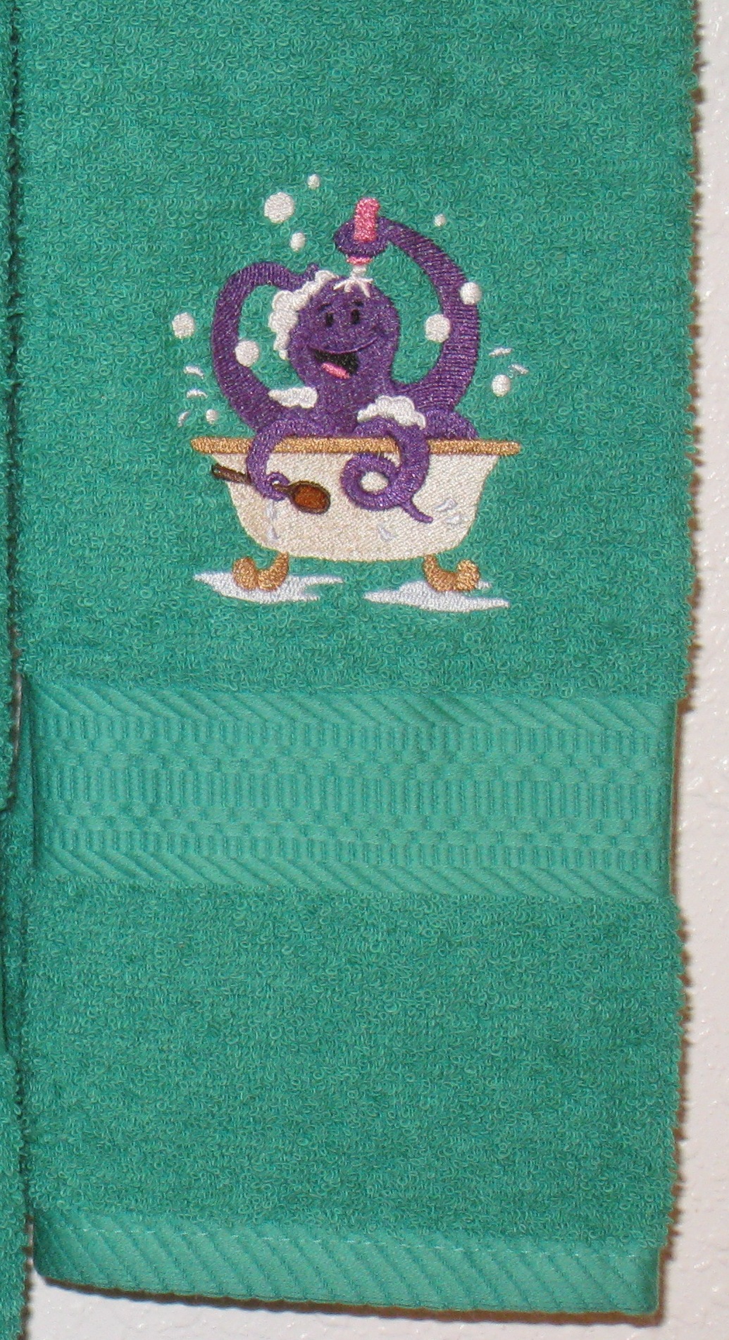 BATHING OCTOPUS Bath Towel - Colorful Octopus in a Bathtub Bath and Hand Towel Set picture