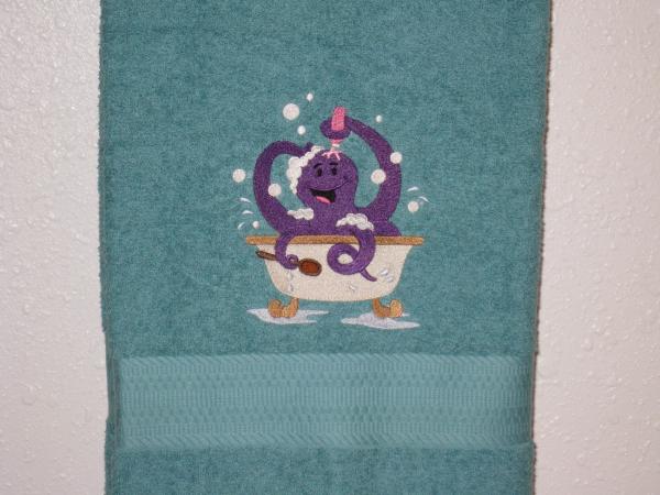 BATHING OCTOPUS Bath Towel - Colorful Octopus in a Bathtub Bath and Hand Towel Set picture