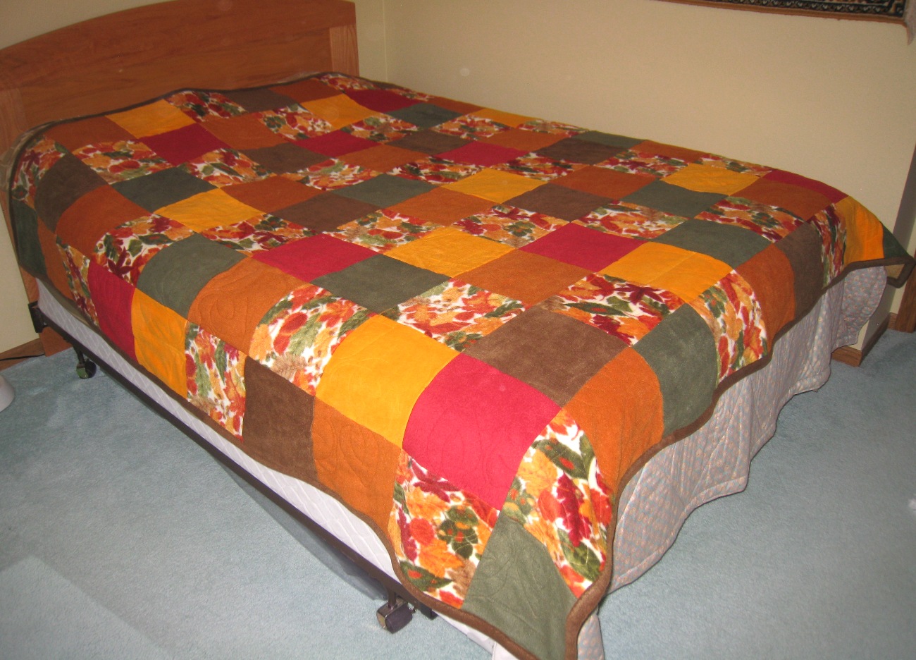 BEAUTIFUL AUTUMN QUILTED Fleece Blanket Soft Blanket for Twin or Full Bed picture