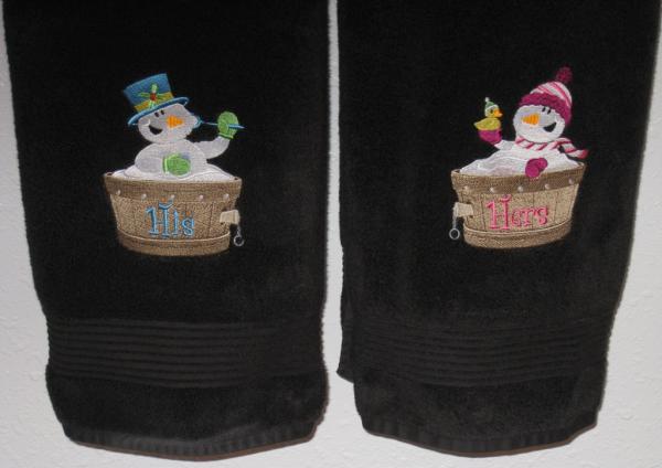 HIS and HERS Snowmen in a Tub 4 Piece Bath and Hand Towel Set picture