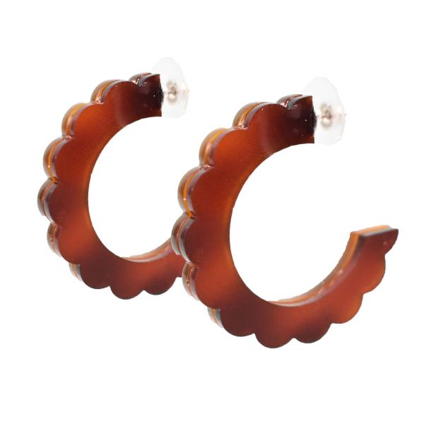 TORTOISE SHELL SCALLOPED HOOPS