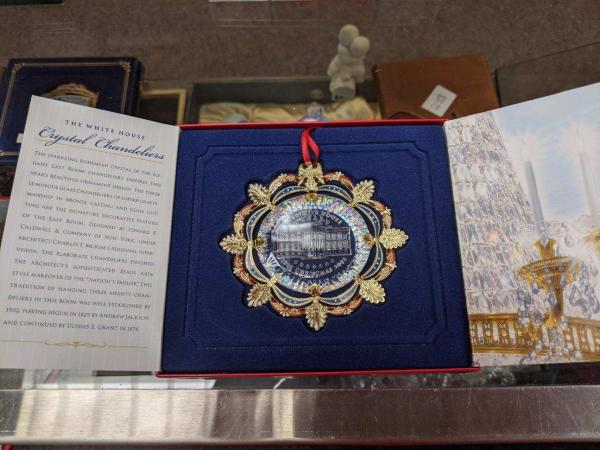 White House Christmas Ornament 2009 picture