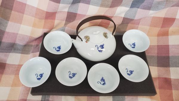 Eilong Tea Set picture