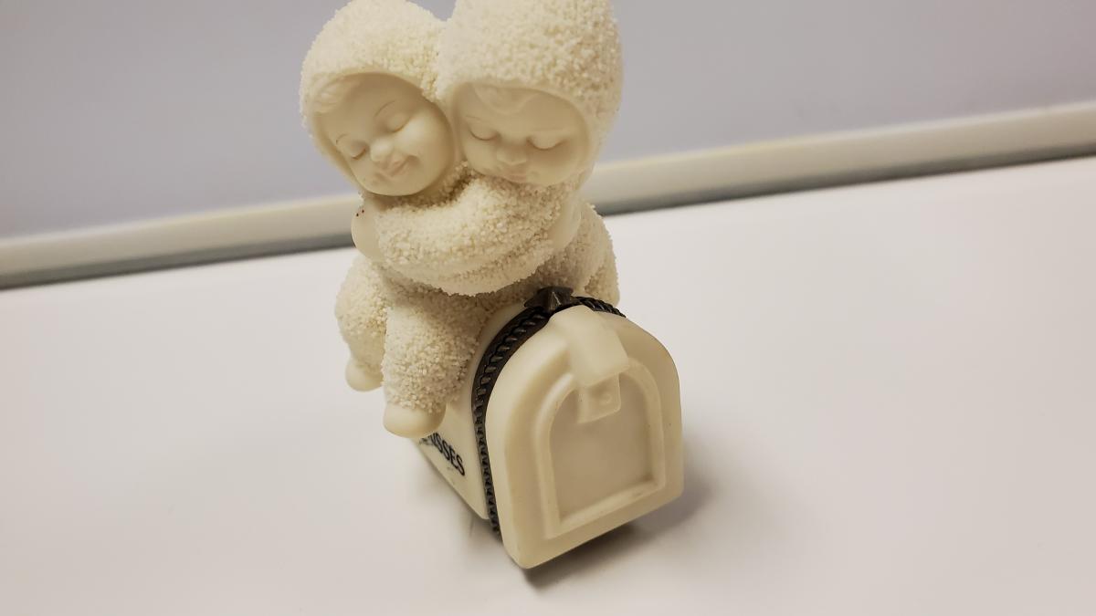 Hugs & Kisses Trinket Box picture