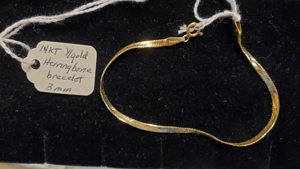 Gold Herringbone Bracelet picture