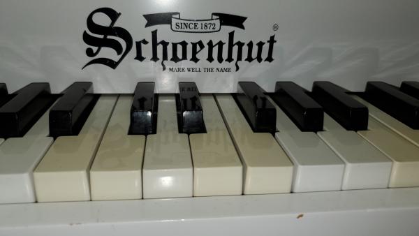 Schoenhut 30-Key Fancy Baby Grand Toy Piano picture