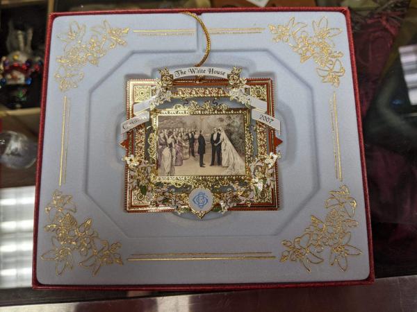White House Christmas Ornament 2007