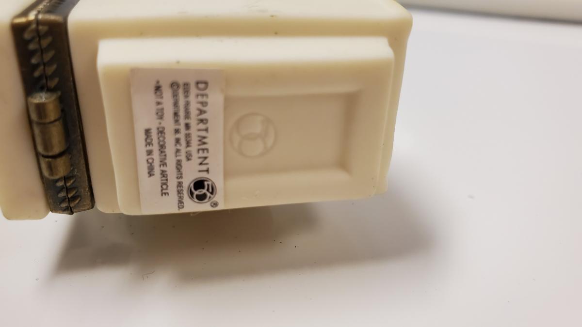 Hugs & Kisses Trinket Box picture