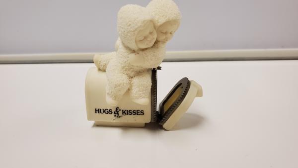 Hugs & Kisses Trinket Box picture
