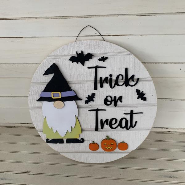 Trick or treat  door hanger