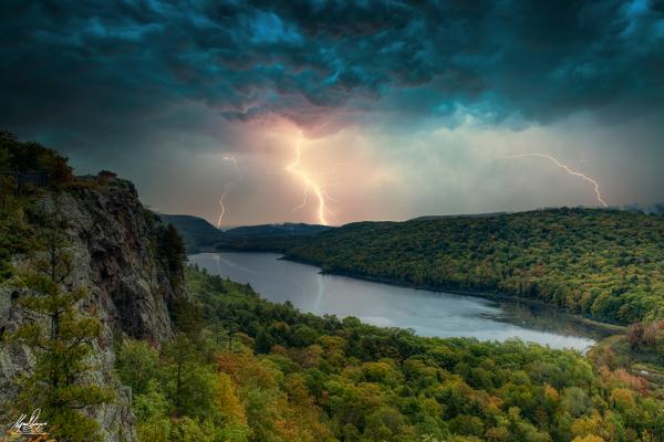 Lightning over Lake of the Clouds (Large format custom)