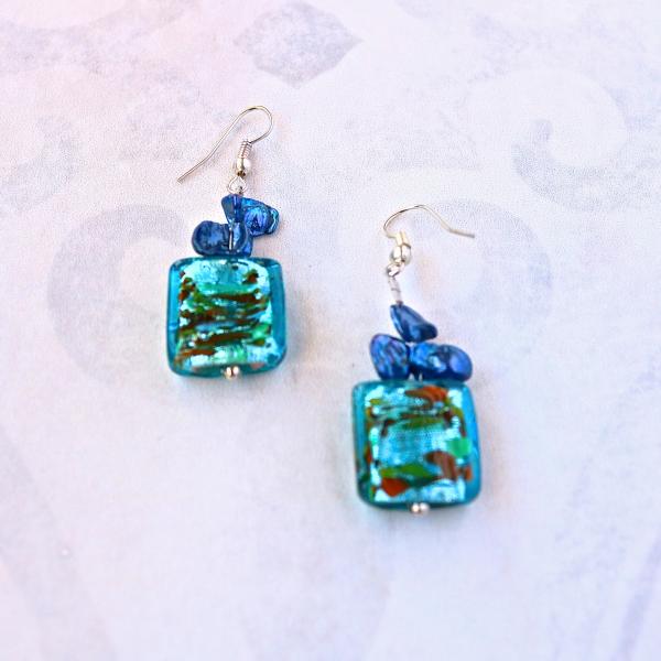 Blue gaze blue pearls earring picture