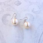 Seashell pearl earring with sterling silver hook