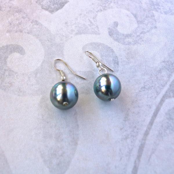 Seashell pearl earring with sterling silver hook picture