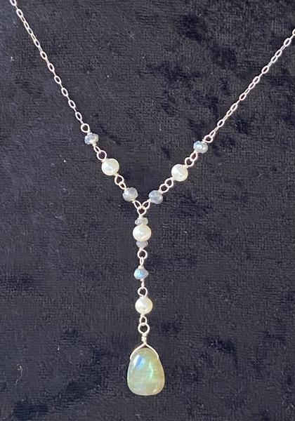 Labradorite and pearl Y necklace picture